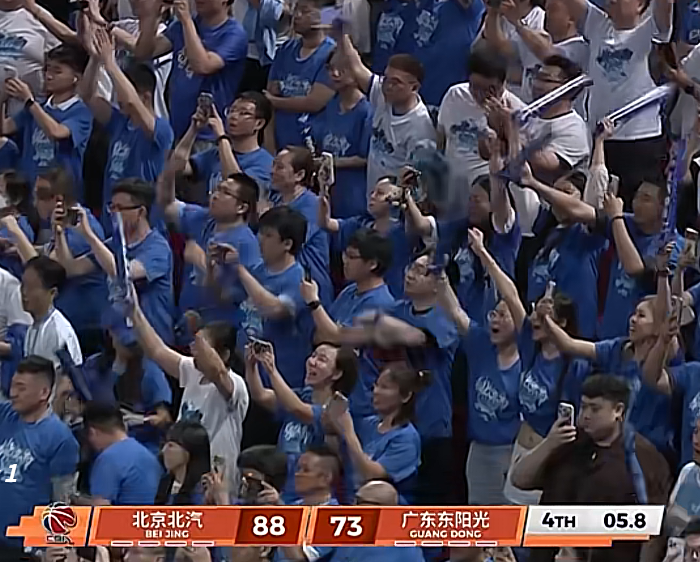 MK体育app下载-误判?篮球专家:杰曼3+2应无效,同时,还要吹周琦犯规!